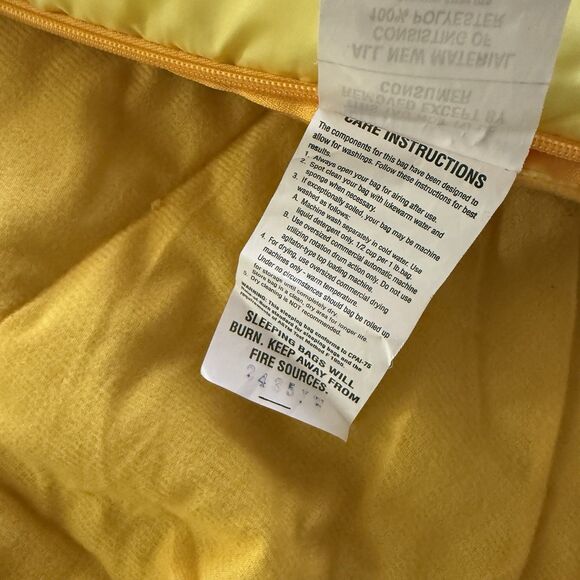 Vintage Y2K Children’s Dora the Explorer and Boots Sleeping Bag Dance Yellow EUC - Picture 8 of 8